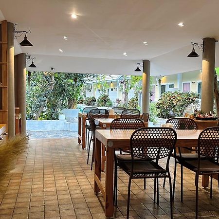 Naka Resort Kamala Beach Exteriör bild