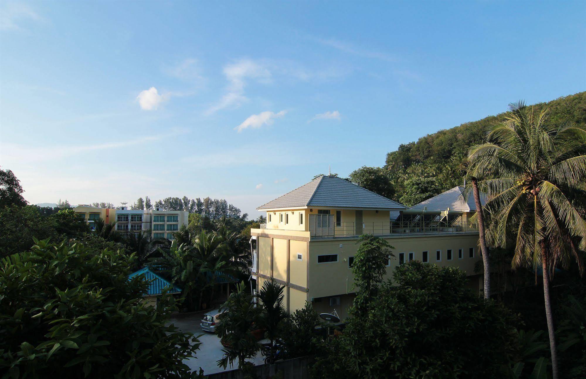 Naka Resort Kamala Beach Exteriör bild